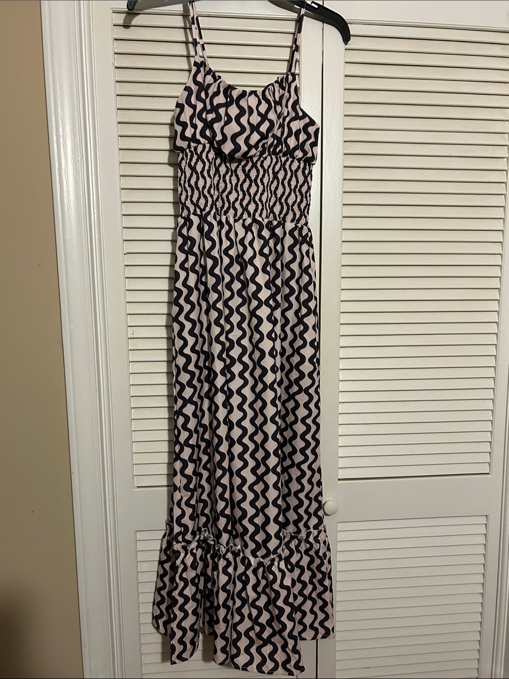 Wavy Print Smocked Maxi Dress in Black & Cream. NWOT - Picture 5 of 6
